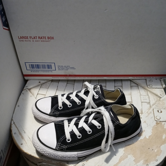 🏀 CONVERSE ALL STAR CANVAS SIZE 2🎾FABULOUS VINTAGE GIFT GIVING! 🎁 - Picture 14 of 16